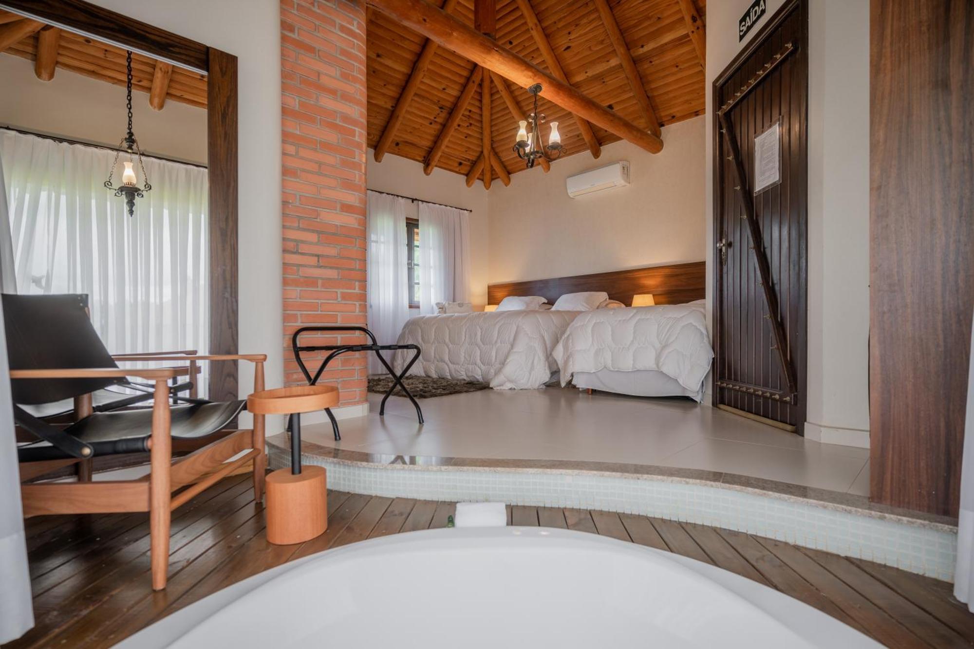 Vira Charme Resort Fernandes Pinheiro Екстериор снимка