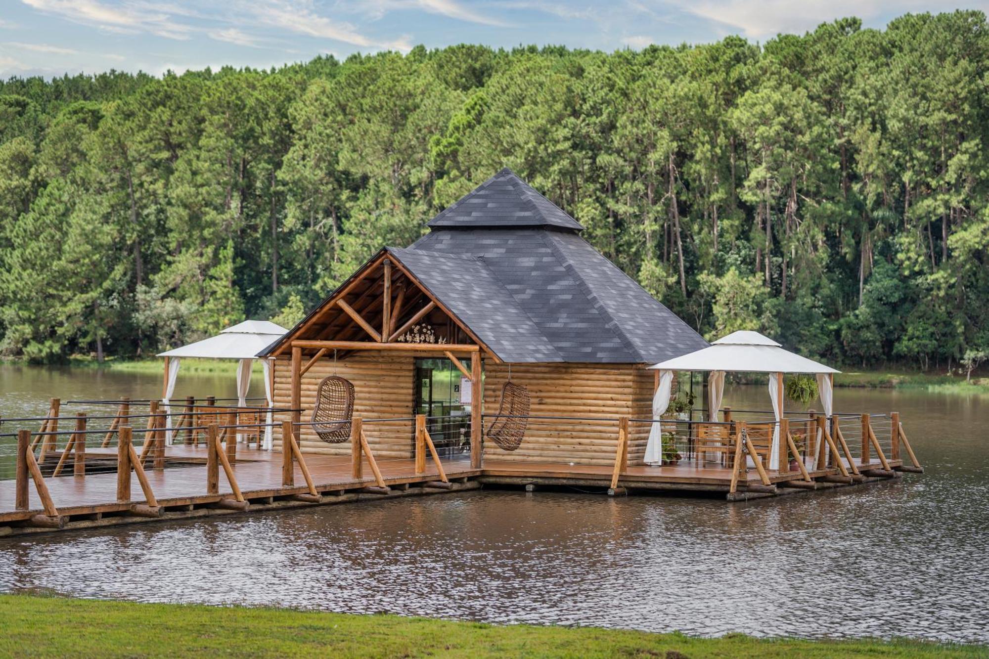 Vira Charme Resort Fernandes Pinheiro Екстериор снимка