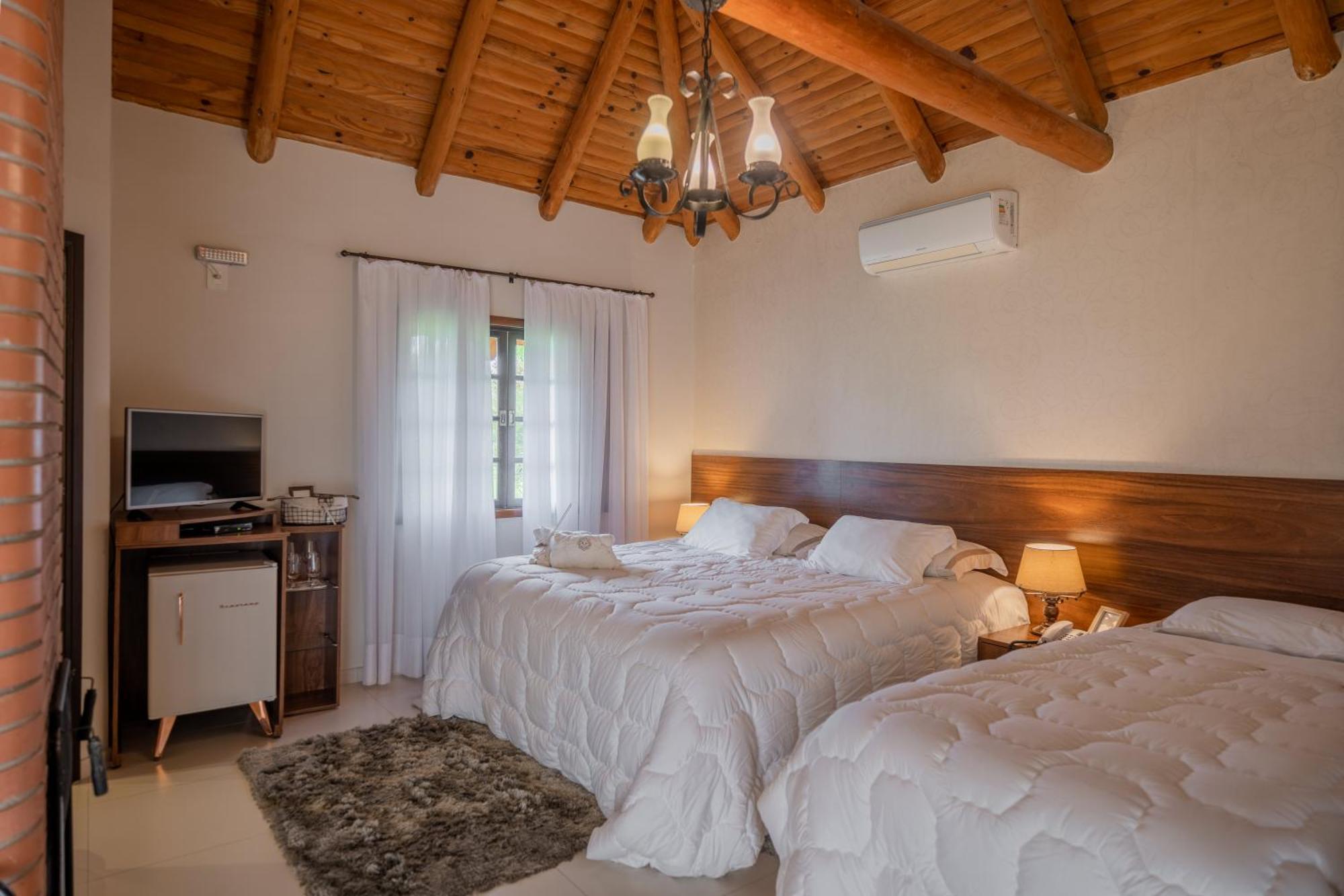 Vira Charme Resort Fernandes Pinheiro Екстериор снимка