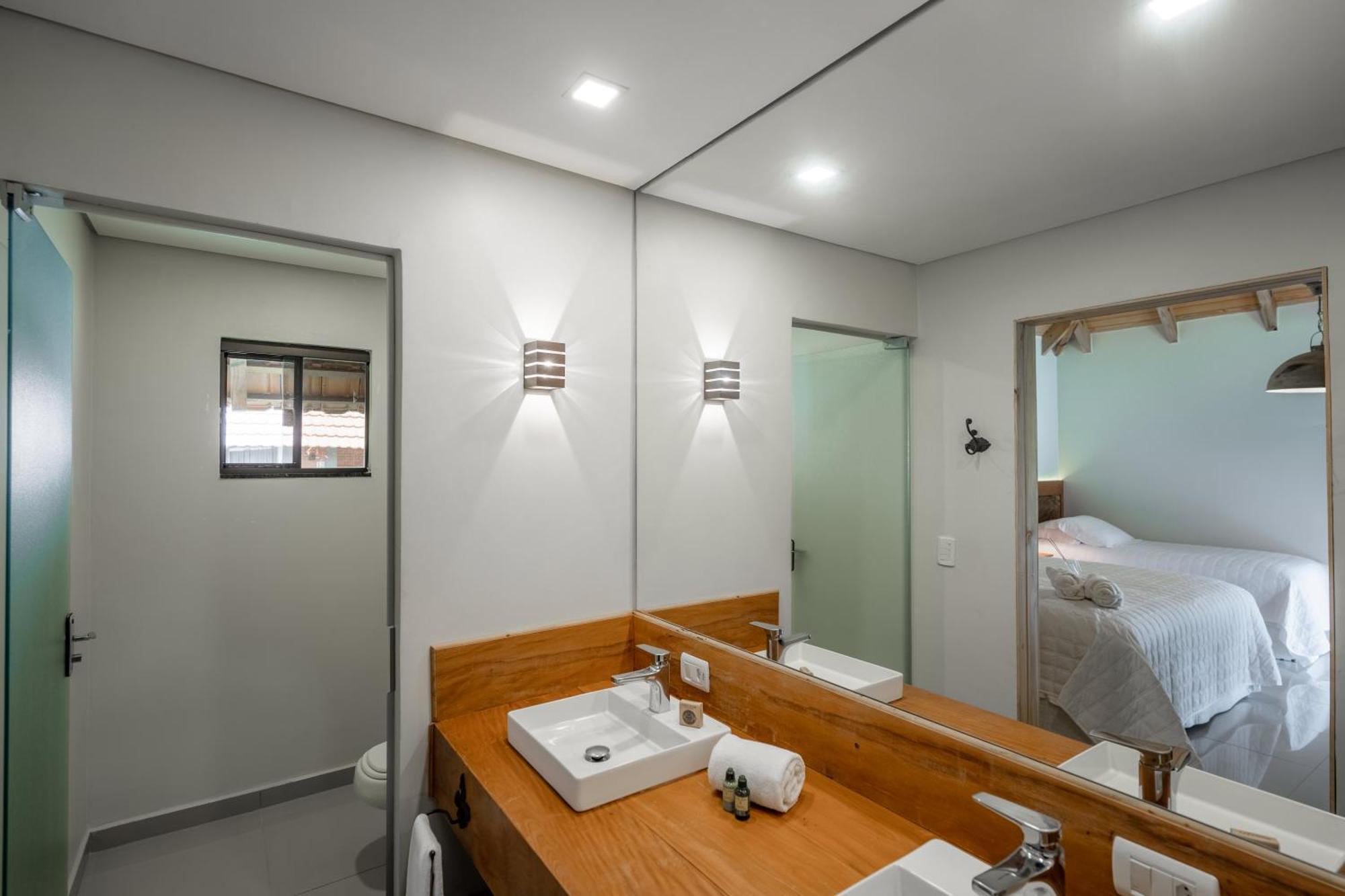 Vira Charme Resort Fernandes Pinheiro Екстериор снимка