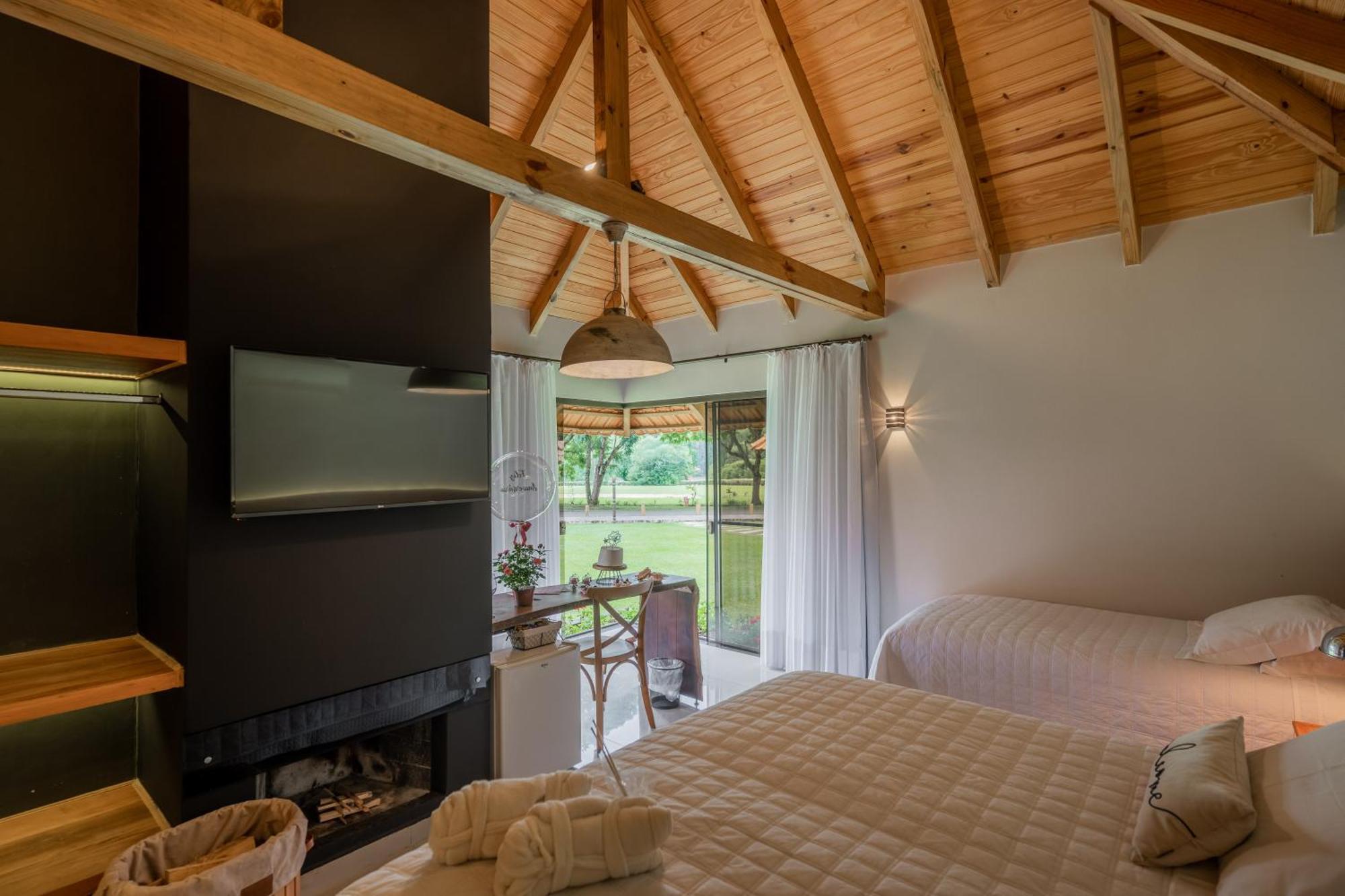 Vira Charme Resort Fernandes Pinheiro Екстериор снимка
