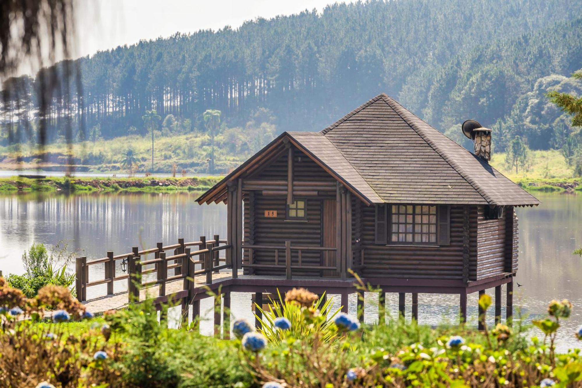 Vira Charme Resort Fernandes Pinheiro Екстериор снимка