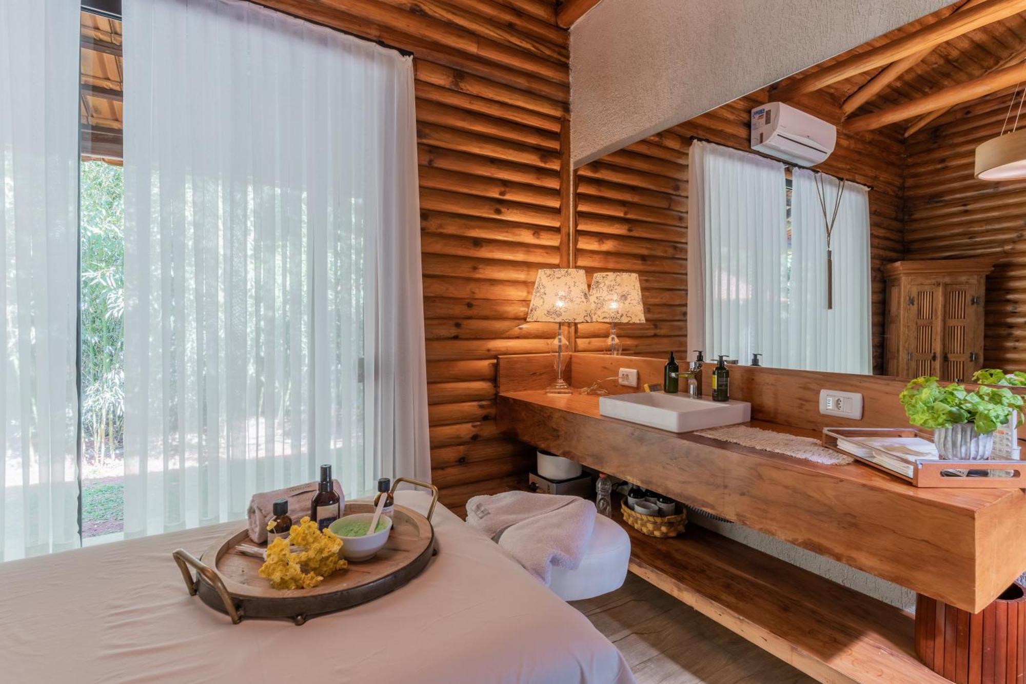 Vira Charme Resort Fernandes Pinheiro Екстериор снимка