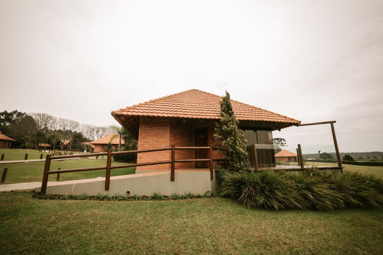 Vira Charme Resort Fernandes Pinheiro Екстериор снимка