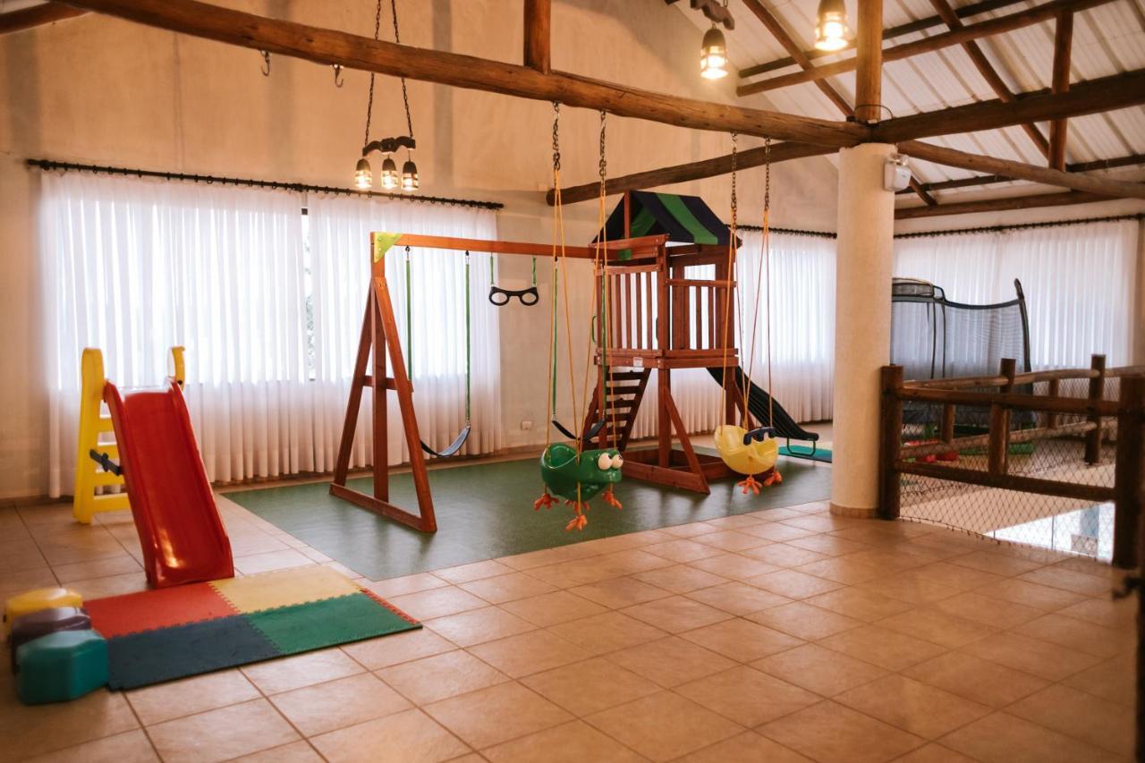 Vira Charme Resort Fernandes Pinheiro Екстериор снимка